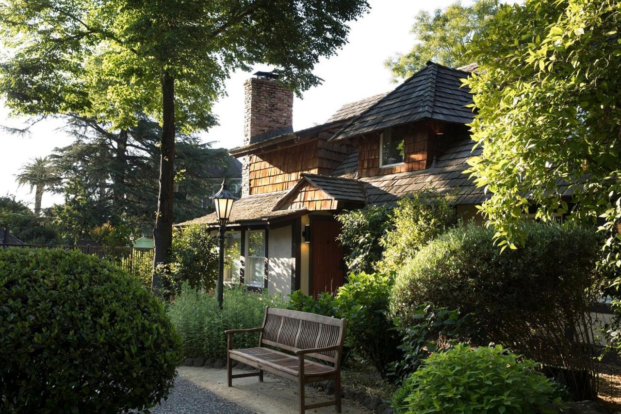Hotel Harvest St. Helena